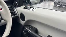 Land Rover Range Rover Sport 5.0 P575 S/C SVR Carbon Edition 5dr Auto Petrol Estate